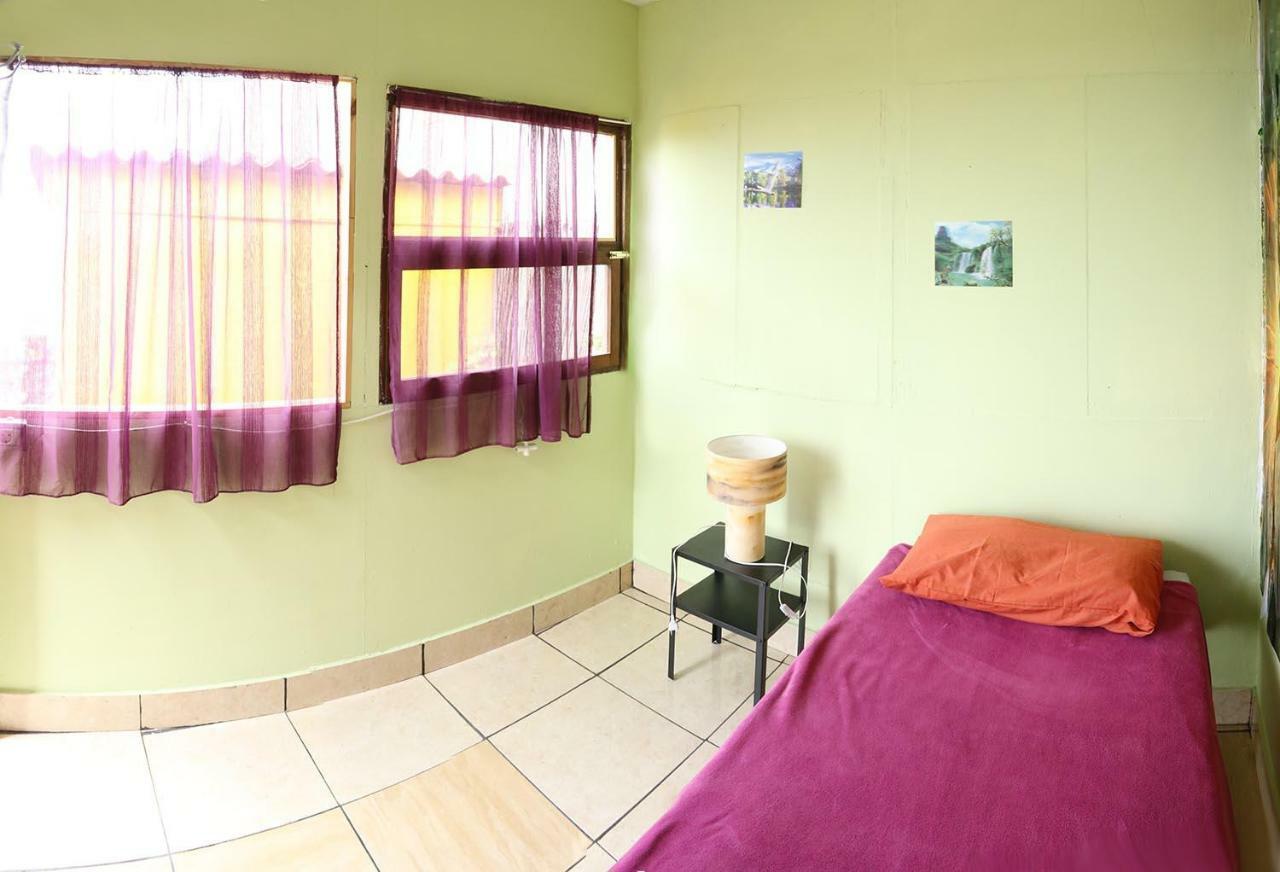B&B Amigos De La Naturaleza Las Manchas  Exterior photo